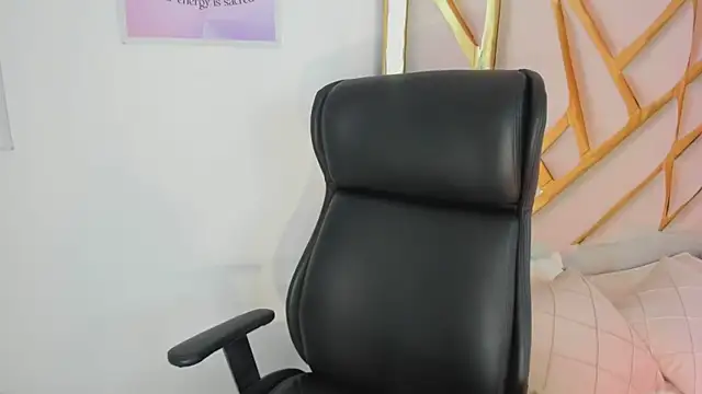 LanaJones  online show from 05/26/26, 01:18