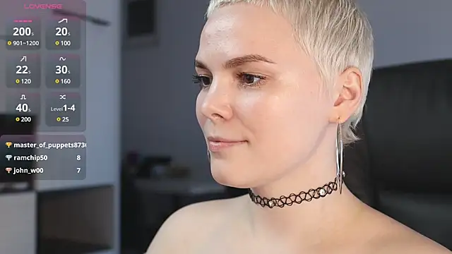 LikaBerry1 online show from 02/04/25, 10:13