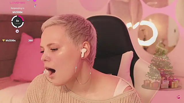 LikaBerry1 online show from 02/22/26, 04:16