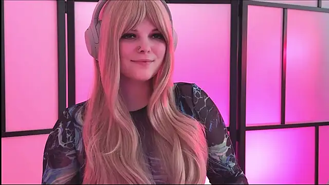 LikaBerry1 online show from 06/09/26, 11:33