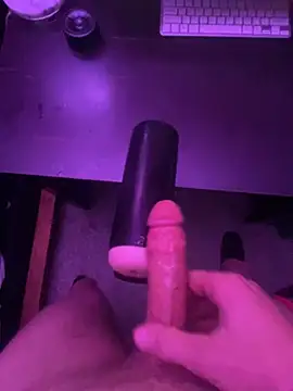 Snapshot of hornybdsmbwc chatting on 02/02/25, 04:37 hornybdsmbwc online show from 02/02/25, 04:37