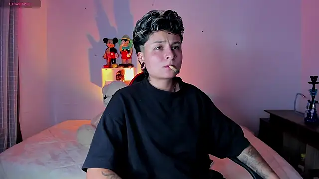 ZuryRamirez  online show from 05/21/26, 08:38