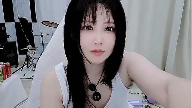 Vaness-a online show from 04/17/26, 04:32