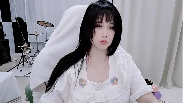 Vaness-a online show from 05/19/26, 02:51