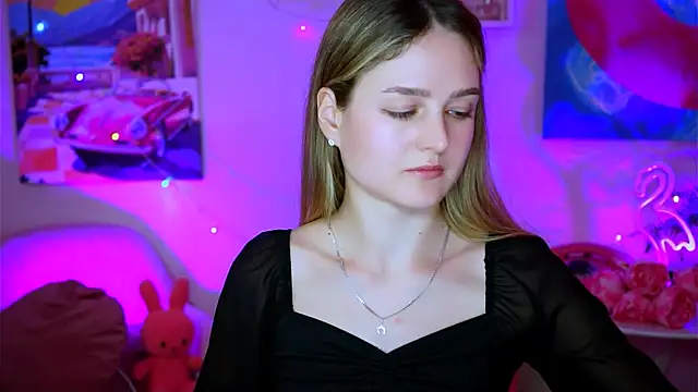 DeboraLarson online show from 02/13/25, 08:06