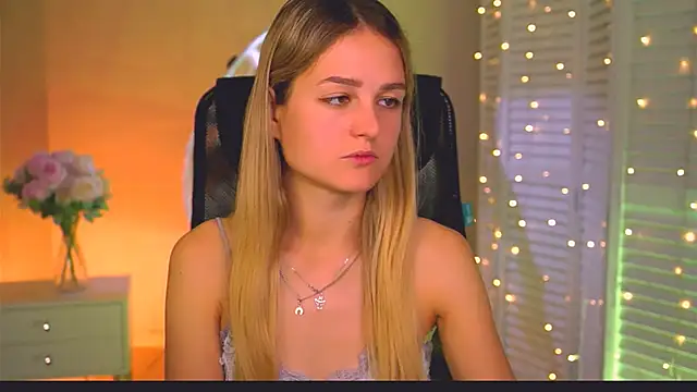 DeboraLarson online show from 06/29/26, 02:40