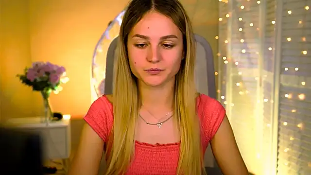DeboraLarson online show from 07/15/26, 02:39