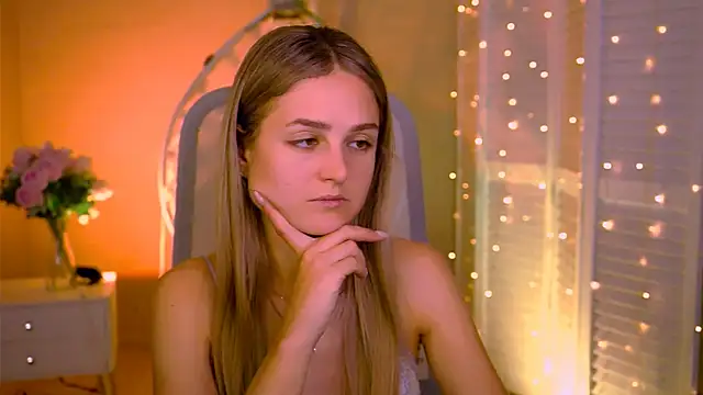 DeboraLarson online show from 07/18/26, 05:11