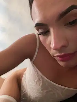 miss Ari online show from 01/01/25, 04:50