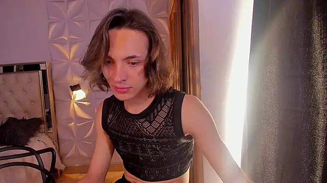 miss Ari online show from 11/23/25, 09:03