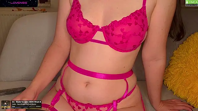 Scarlettt Beauty online show from 09/24/25, 07:39