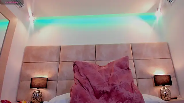 Snapshot of Eevee_Taylor chatting on 01/23/25, 11:37 Eevee Taylor online show from 01/23/25, 11:37