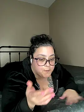 tillymarie34 online show from 11/29/25, 02:47