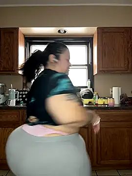 tillymarie34 online show from 12/03/25, 05:11