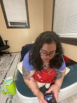 Snapshot of tillymarie34 chatting on 02/03/26, 12:53 tillymarie34 online show from 02/03/26, 12:53