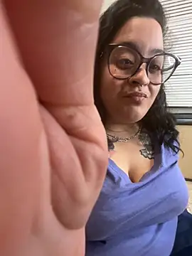 Snapshot of tillymarie34 chatting on 02/03/26, 02:53 tillymarie34 online show from 02/03/26, 02:53