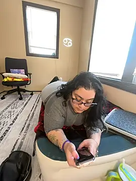 Snapshot of tillymarie34 chatting on 02/07/26, 05:38 tillymarie34 online show from 02/07/26, 05:38