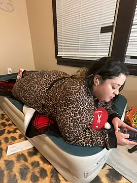 Snapshot of tillymarie34 chatting on 03/03/26, 01:45 tillymarie34 online show from 03/03/26, 01:45