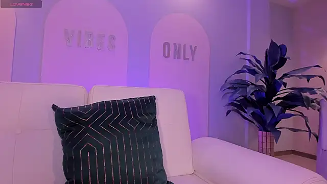 StacyWoods online show from 04/11/26, 11:36