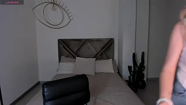StacyWoods online show from 05/08/26, 11:48