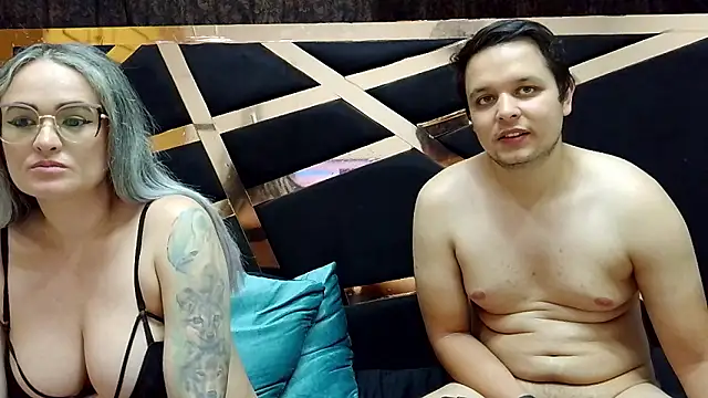 Snapshot of tiffanyandClark chatting on 12/03/24, 06:28 tiffanyandClark online show from 12/03/24, 06:28