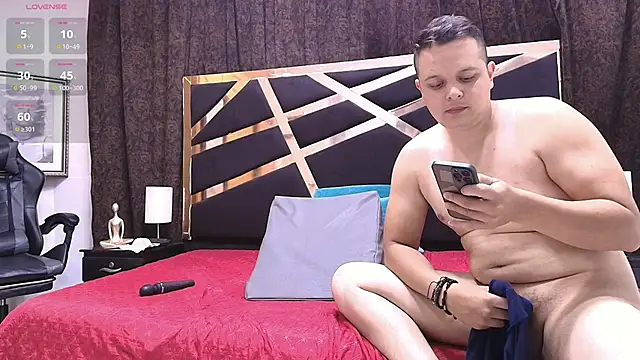 Snapshot of tiffanyandClark chatting on 02/10/26, 11:31 tiffanyandClark online show from 02/10/26, 11:31