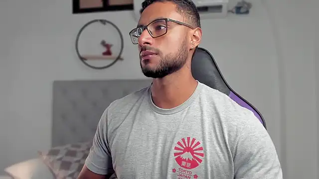 LiamGarcia1 online show from 01/30/25, 12:59