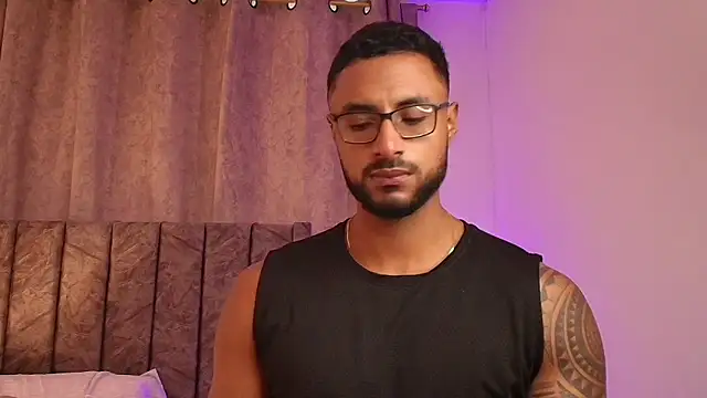 LiamGarcia1 online show from 02/07/25, 01:43