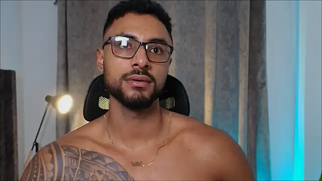 LiamGarcia1 online show from 03/13/25, 02:16