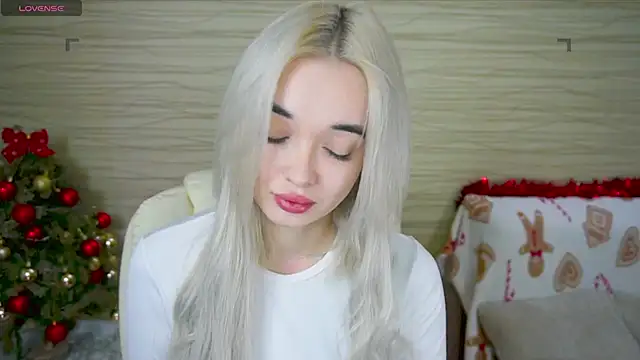 Snapshot of Ashley_S chatting on 01/15/25, 11:19 Ashley S online show from 01/15/25, 11:19