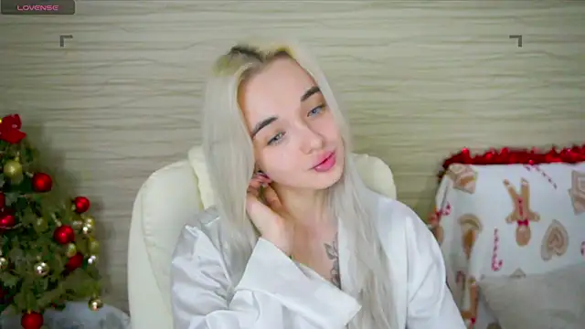 Snapshot of Ashley_S chatting on 01/25/25, 05:07 Ashley S online show from 01/25/25, 05:07