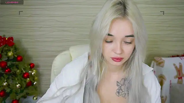 Snapshot of Ashley_S chatting on 01/31/25, 11:03 Ashley S online show from 01/31/25, 11:03