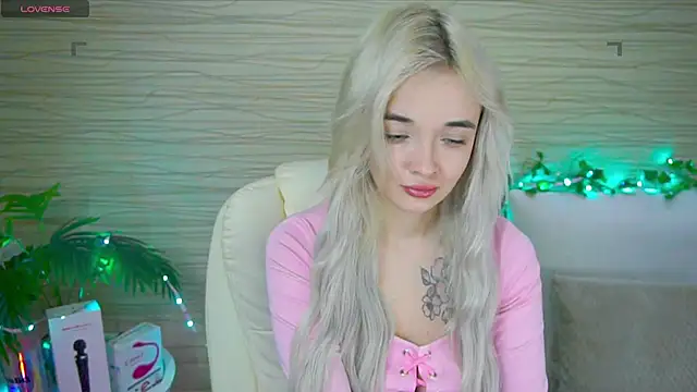 Snapshot of Ashley_S chatting on 02/06/25, 11:15 Ashley S online show from 02/06/25, 11:15