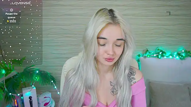 Snapshot of Ashley_S chatting on 02/08/25, 03:08 Ashley S online show from 02/08/25, 03:08