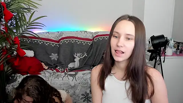 Snapshot of HotCaramellsTV chatting on 12/21/24, 01:21 HotCaramellsTV online show from 12/21/24, 01:21