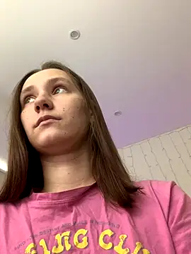 Snapshot of HotCaramellsTV chatting on 09/15/25, 09:09 HotCaramellsTV online show from 09/15/25, 09:09