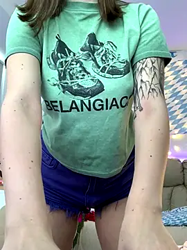 Snapshot of HotCaramellsTV chatting on 09/26/25, 08:40 HotCaramellsTV online show from 09/26/25, 08:40