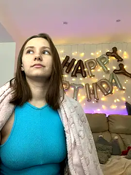 Snapshot of HotCaramellsTV chatting on 10/11/25, 09:08 HotCaramellsTV online show from 10/11/25, 09:08