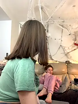 Snapshot of HotCaramellsTV chatting on 11/01/25, 07:54 HotCaramellsTV online show from 11/01/25, 07:54