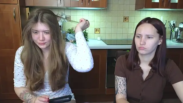 HotCaramellsTV online show from 04/08/26, 11:43