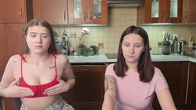 HotCaramellsTV online show from 05/19/26, 11:38