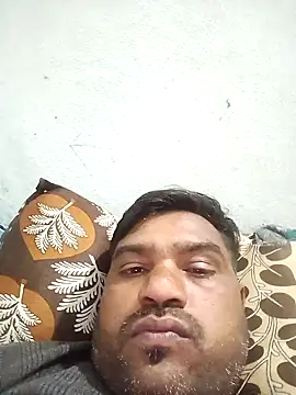 Snapshot of pintuS40 chatting on 01/13/25, 04:41 pintuS40 online show from 01/13/25, 04:41