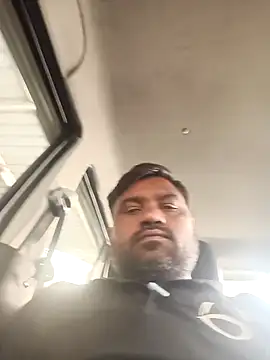 Snapshot of pintuS40 chatting on 01/23/25, 07:00 pintuS40 online show from 01/23/25, 07:00