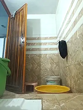 Snapshot of pintuS40 chatting on 02/17/25, 02:20 pintuS40 online show from 02/17/25, 02:20