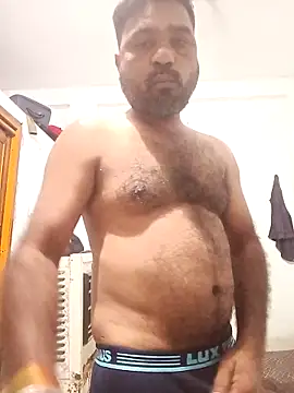 Snapshot of pintuS40 chatting on 03/03/25, 12:37 pintuS40 online show from 03/03/25, 12:37