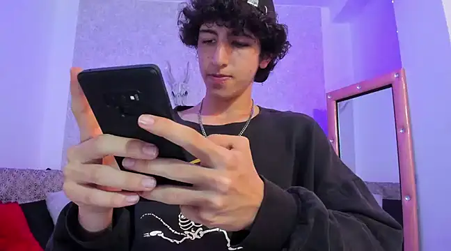 Snapshot of Kerverr_ chatting on 02/03/25, 07:31 Kerverr online show from 02/03/25, 07:31