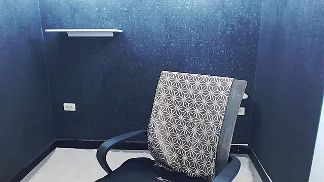 Kerverr  online show from 01/12/26, 01:55