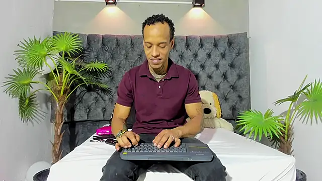 Salomon koude online show from 06/01/26, 01:13