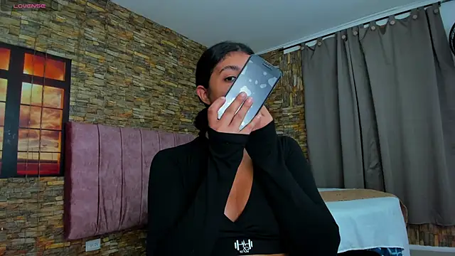 Snapshot of viktorya_xue chatting on 03/10/25, 11:32 viktorya xue online show from 03/10/25, 11:32