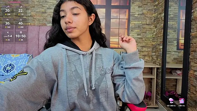 Snapshot of viktorya_xue chatting on 10/18/25, 10:49 viktorya xue online show from 10/18/25, 10:49